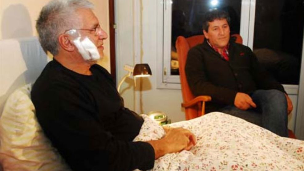 El candidato radical hizo reposo tras el brutal ataque.