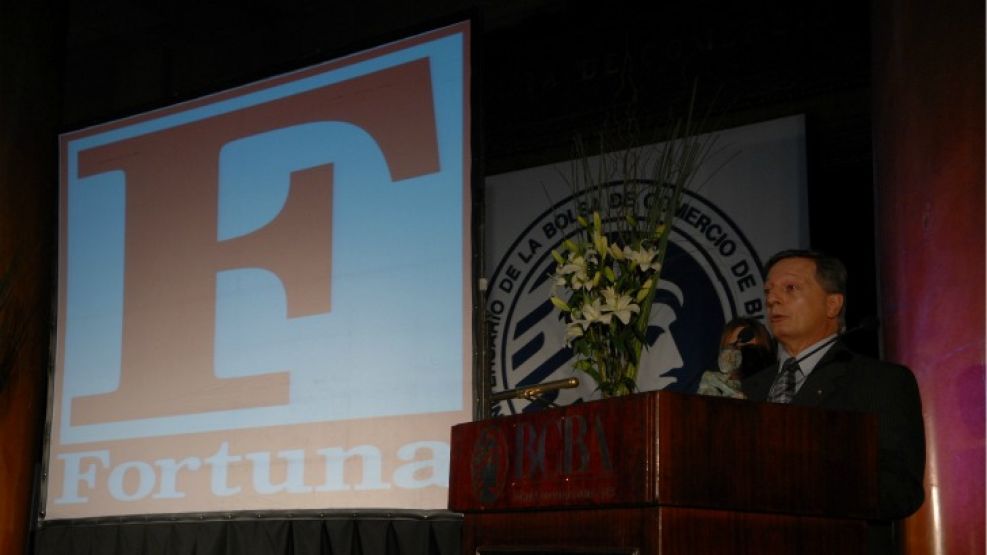 IRONÍA. Aranguren dedicó el premio Fortuna a Moreno.