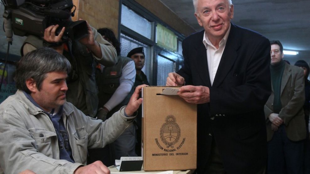 El momento del voto de Jorge Altamira.