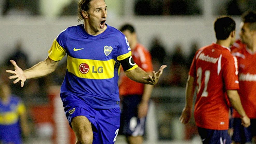 Schiavi grita con todo su gol. Es el tercero que le hace al Rojo jugando para Boca.