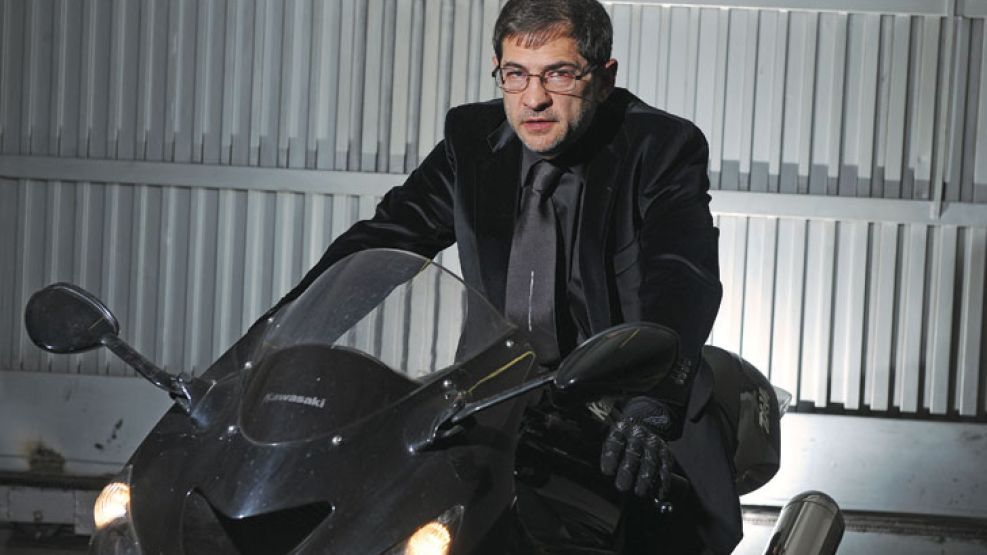 Sergio Schoklender en su famosa moto.