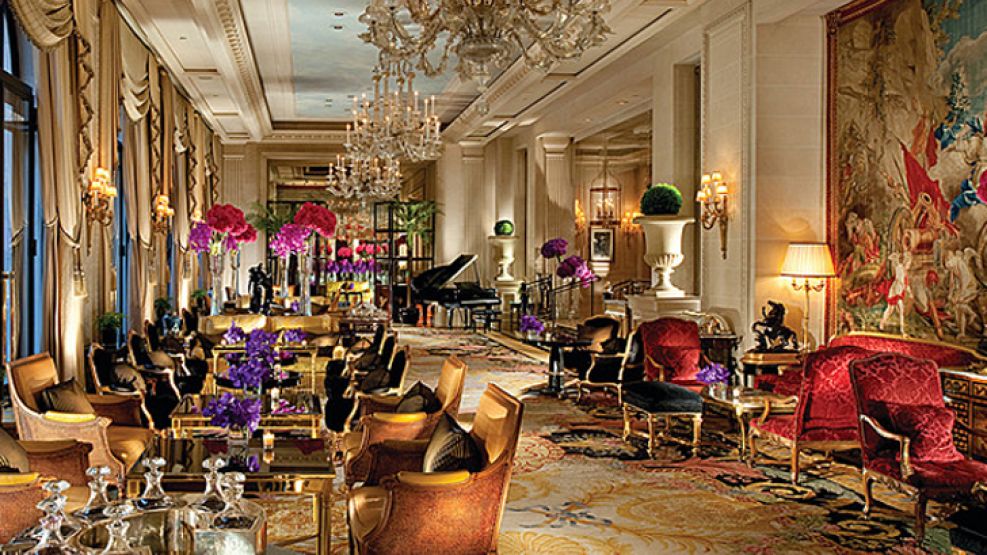 El lujoso y dorado lobby recibe a menudo a distintas personalidades del mundo.
