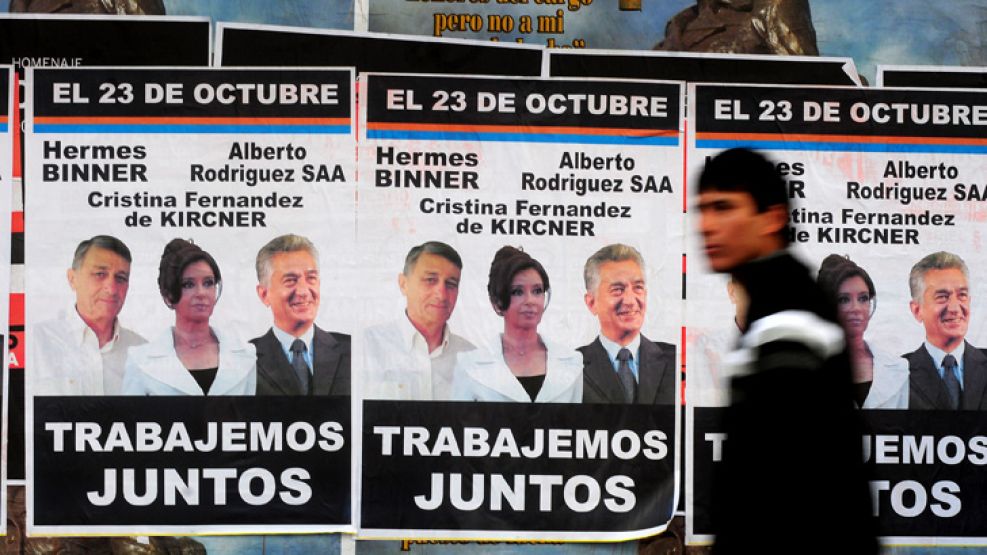 El afiche anónimo que apareció esta mañana en Buenos Aires.