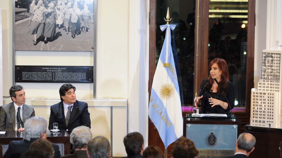 Cristina Fernández, durante la teleconferencia en la que no reconoció al gobernador de Jujuy Walter Barrionuevo.