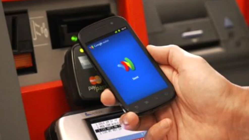 Gracias a la magia de las etiquetas RFID, podremos comprar con tarjeta de crédito usando el celular. 