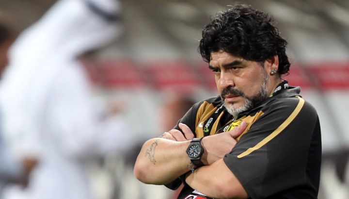 maradona-empato-y-sigue-arriba
