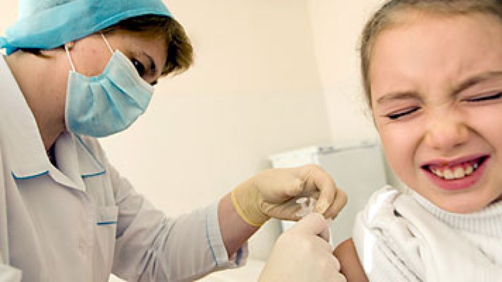 Miles de niñas nacidas en 2000 serán vacunadas contra el HPV en todo el país en los próximos meses.