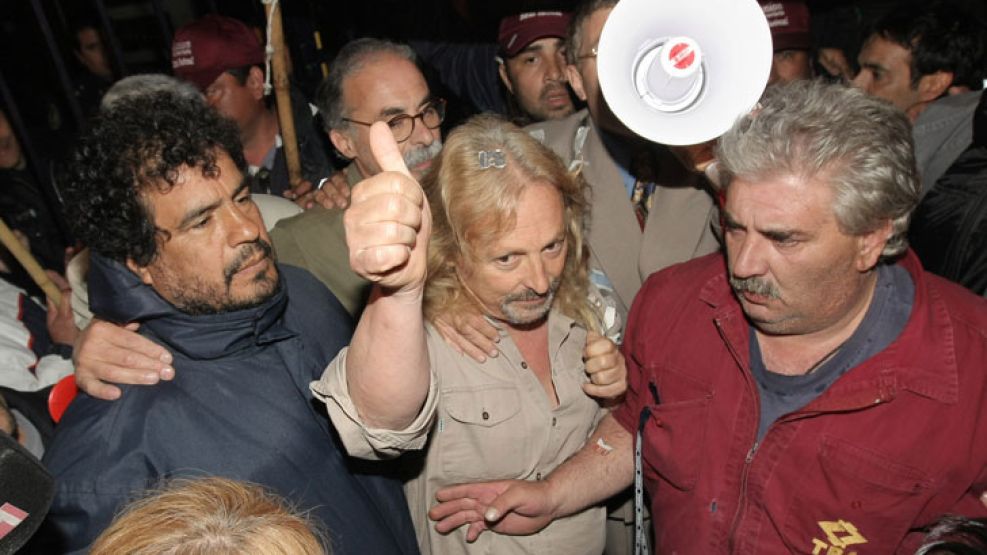 Rubén Sobrero, al recuperar la libertad esta noche. Disparó con todo contra Aníbal Fernández.