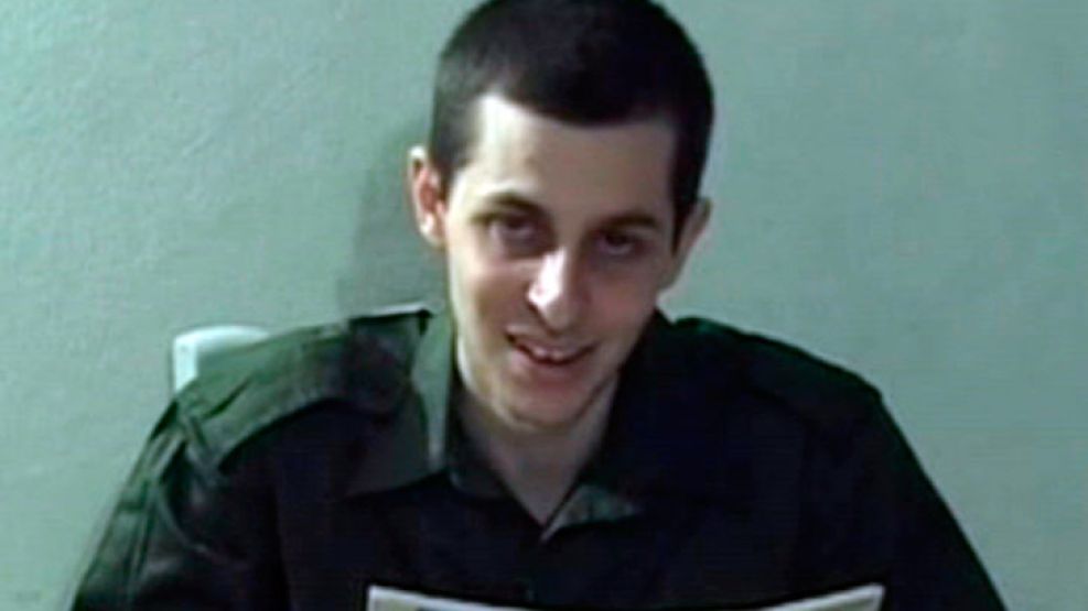 El soldado israelí Gilad Shalit fue secuestrado por el brazo armado de Hamas en la Franja de Gaza en junio de 2006. Para los palestinos siempre fue una "moneda de cambio" para presionar al gobierno is