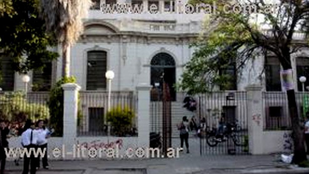 La escuela donde da clases el profesor agredido en Corrientes.