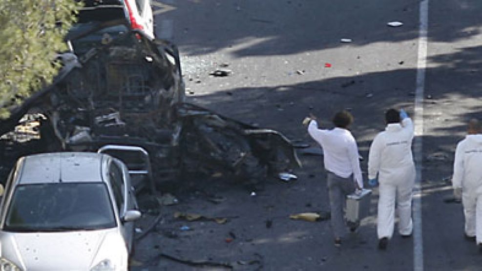 Coche bomba de ETA en 2009. Ahora frenó la violencia.