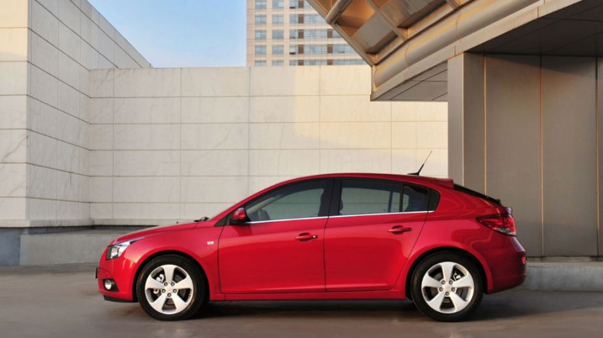 nuevo-chevrolet-cruze-5-de-perfil