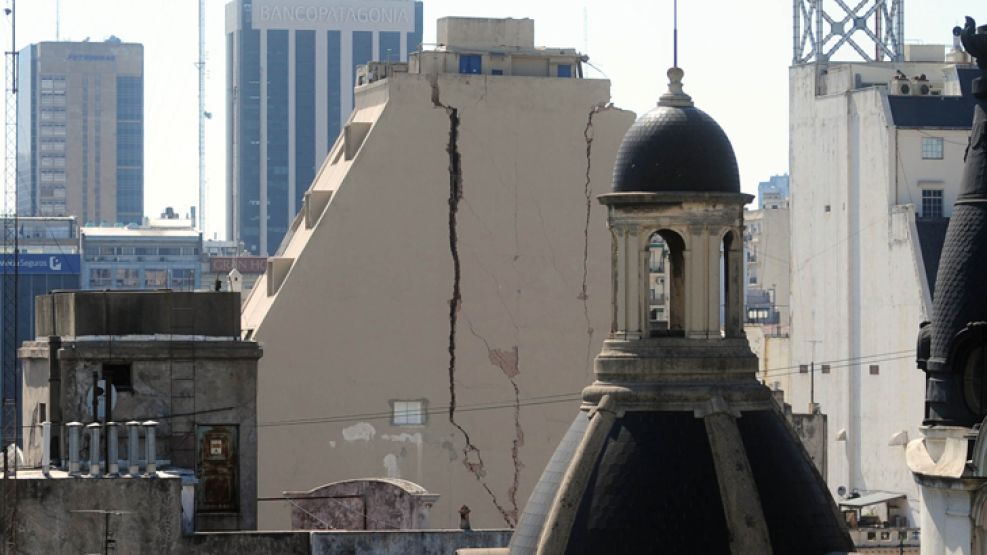 El edificio que se derrumbó ayer