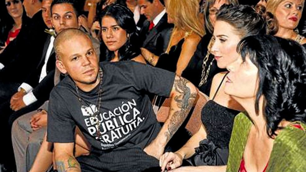 René de Calle 13 estuvo bien acompañado.