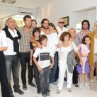 Foto Final de Marcelo y la Familia Yankelevich en el Pabellon Pediatrico Romina Yan