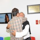 Marcelo y Gustavo en un emotivo abrazo dentro del Pabellon Pediatrico Romina Yan
