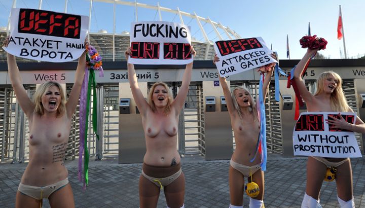 eurocopa-otra-protesta-en-topless