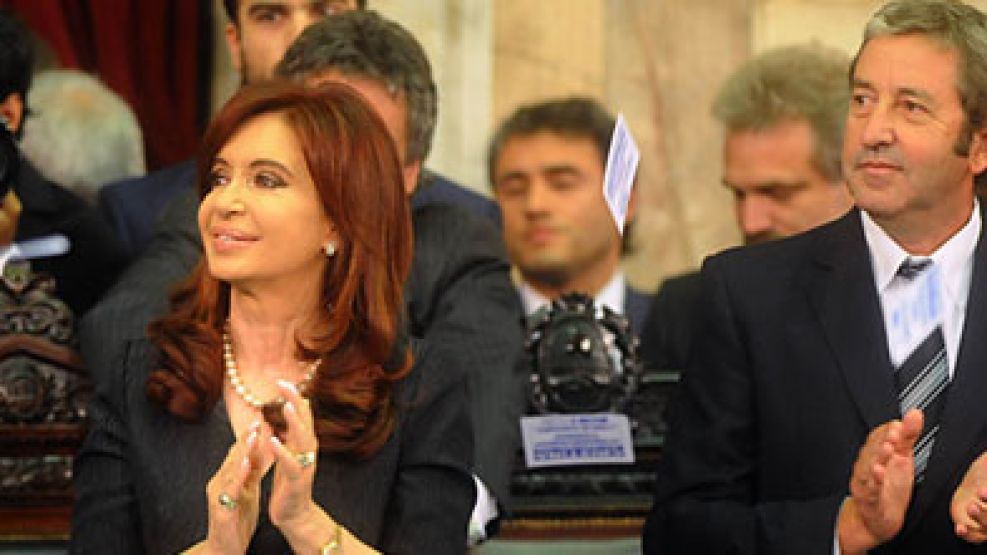 Cristina Fernández y Julio Cobos volverán a verse las caras el sábado ante la Asamblea Legislativa, probablemente por última vez.