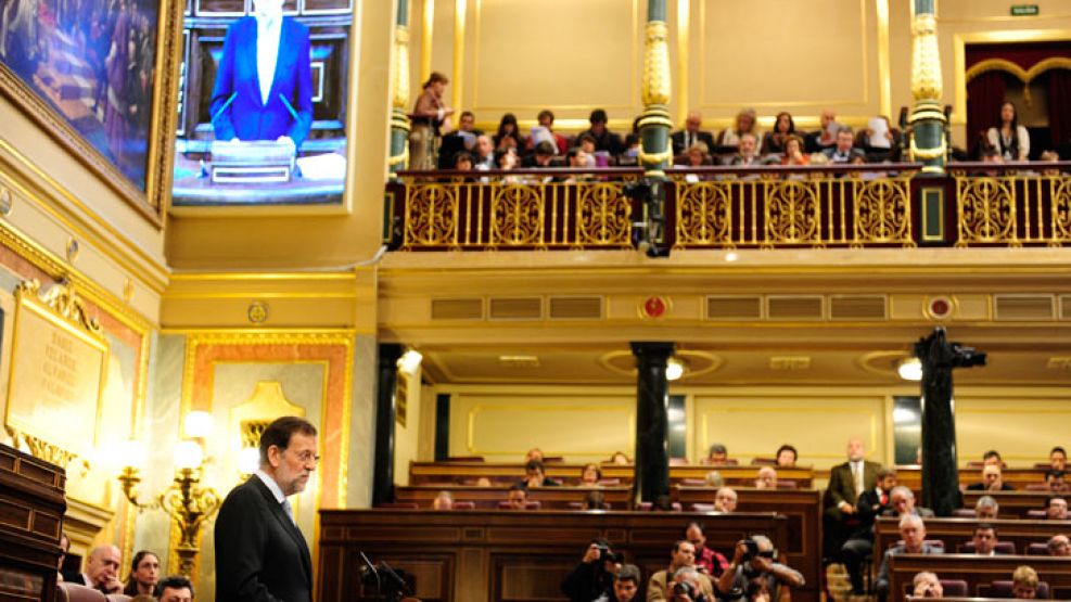 En el Congres, Rajoy anunció medidas de ajuste para cuando asuma a la presidencia de España.
