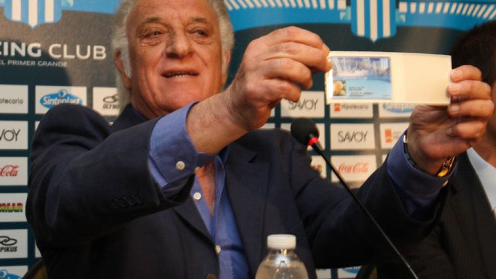 Alfio Basile es uno de los entrenadores con más experiencia en el fútbol argentino.