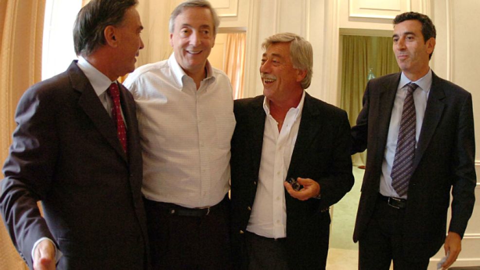 Soria, como intendente de General Roca, durante una reunión con Néstor Kirchner, Miguel Angel Picheto y Florencio Randazzo.