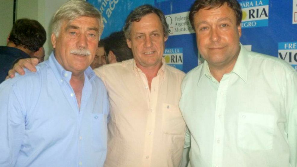 Carlos Johnston, junto al ahora fallecido Carlos Soria y el actual gobernador de Río Negro, Alberto Weretilneck.