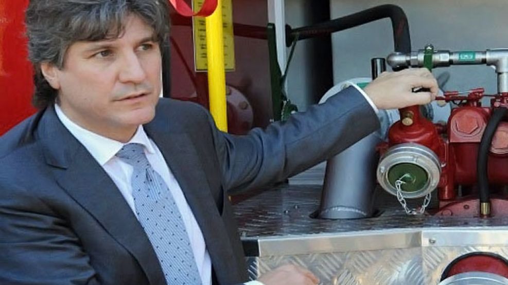 Boudou presentó una autobomba de fabricación nacional.