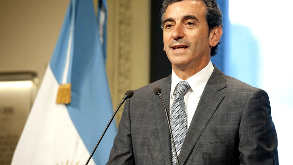 El ministro del interior Florencio Randazzo recordó la "actitud histórica" del Reino Unido ante el mundo.