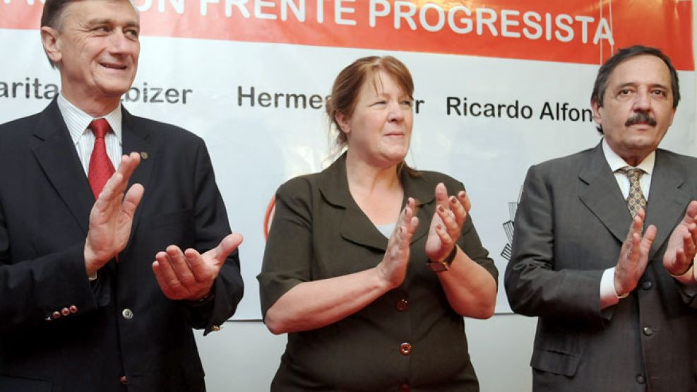 Hermes Binner, Margarita Stolbizer y Ricardo Alfonsín. La alianza entre el FAP y la UCR fracasó en 2011. 2012 trae nuevas esperanzas de diálogo.