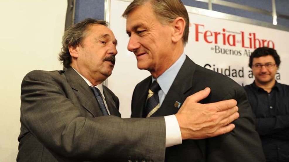 Alfonsín y Binner en la Feria del Libro. Los dos excandidatos presidenciales no llegaron a un acuerdo en 2011. 