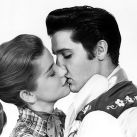 Dolores Hart besa a Elvis