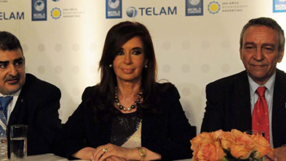 ergio Fernández Novoa, la presidenta Cristina Fernández y Martín García, ex director de Télam.