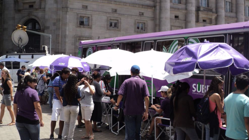 El reclamo de todos era el mismo. Había enojo por la indesición y "la falta de respeto para los que necesitamos usar transporte público y no tenemos la plata para pagar el aumento"