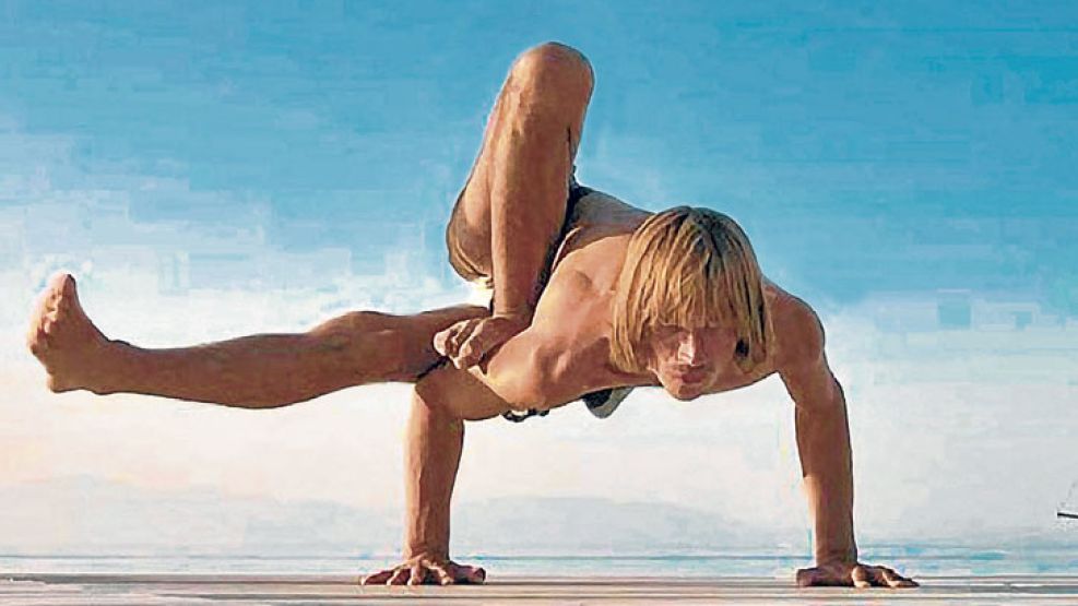 Flexibilidad. Algunas de las posturas exigen un estado físico ideal. Según un estudio publicado en el New York Times, las lesiones más frecuentes son las de espalda.