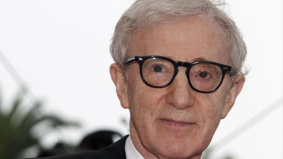 Woody Allen, nominado como mejor director y mejor guión en Medianoche en París. 