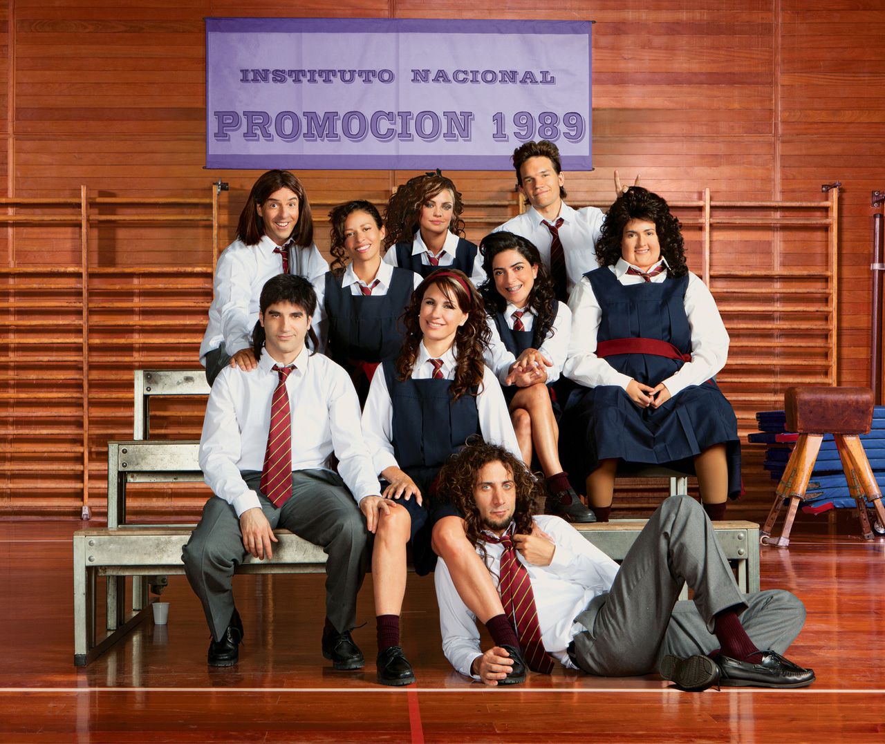 GRADUADOS - COLEGIO