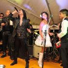 Bailando en el escenario con La otra Dimension 2
