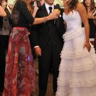 El movil en la carpa con los novios