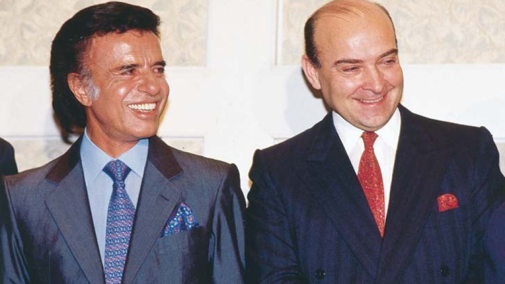El ex presidente Carlos Saúl Menem y su ministro de Economía, Domingo Cavallo, en 1994.