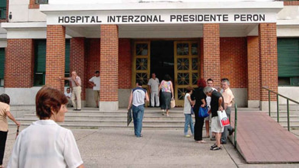 La mujer quedó internada en el hospital Presidente Perón.
