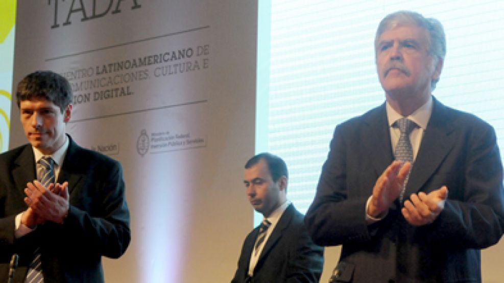 Abal Medina y De Vido, al frente de las negociaciones con YPF.