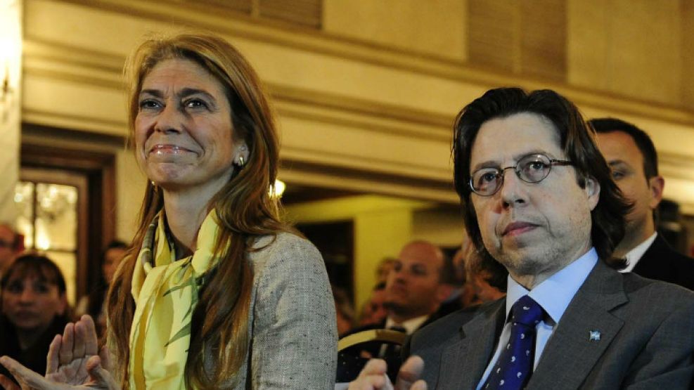 La ministra de Industra, Débora Giorgi, y el ya ex al secretario de Industria y Comercio, Eduardo Bianchi.