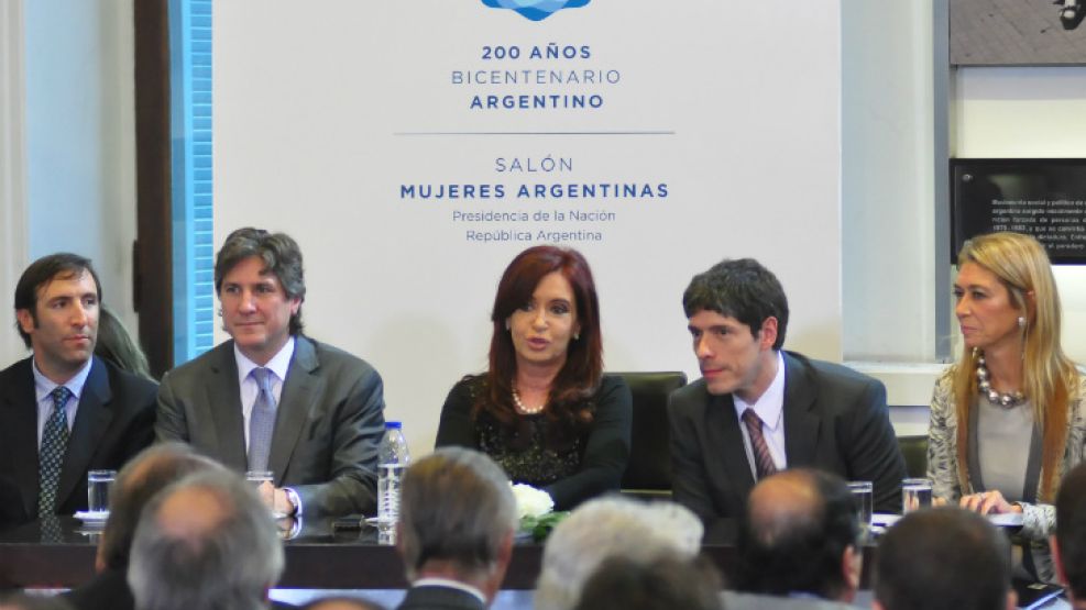 Cristina Fernández se mostró con Amado Boudou en Casa de Gobierno en medio del escándalo de la ex Ciccone.