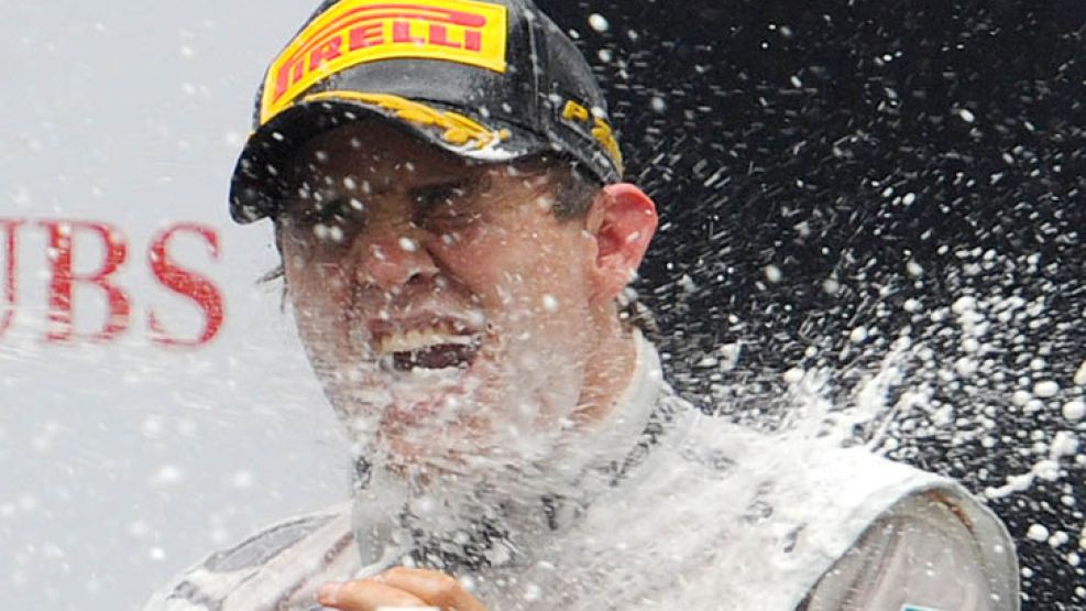 Nico Rosberg se dio el lujo de ganar su primera carrera en China. 
