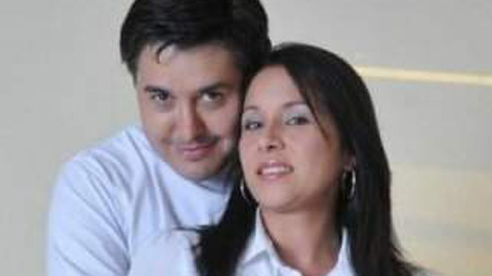 Amor. Ruth está casada con Ariel González, un agente inmobiliario que está preso. Con él y sus cinco hijos se instaló en Nordelta.