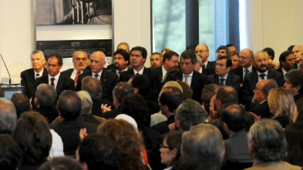 Los gobernadores acompañaron el anuncio oficial de Cristina Fernández de Kirchner.