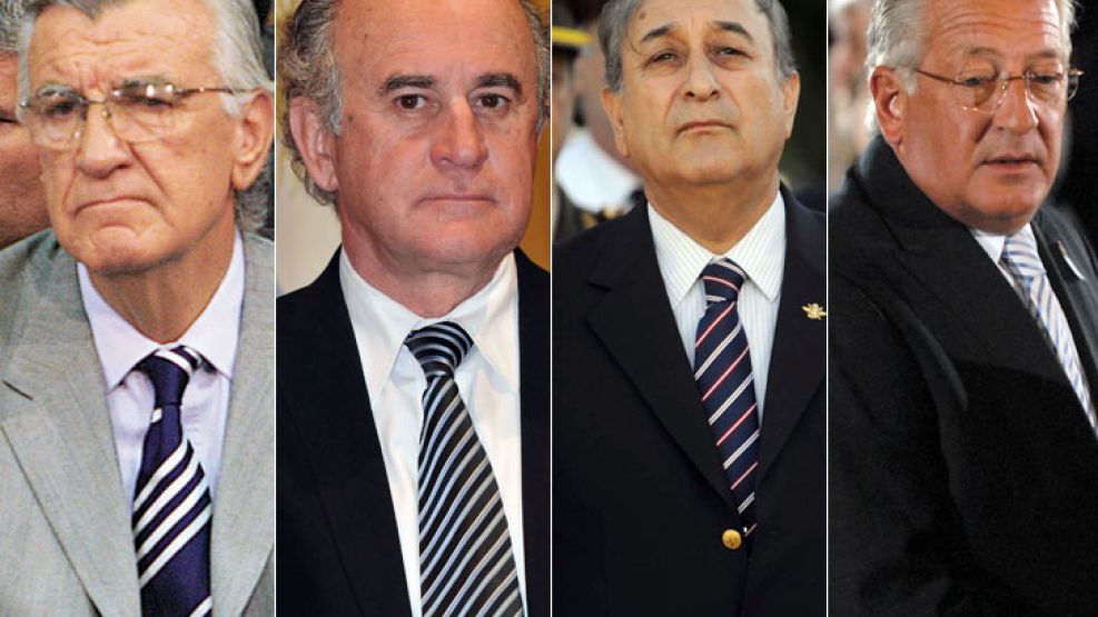 Los entonces diputados José Luis Gioja, Oscar Parrilli, Arturo Puricelli y Eduardo Fellner respaldaron el proyecto del ex presidente Carlos Menem. Menem.