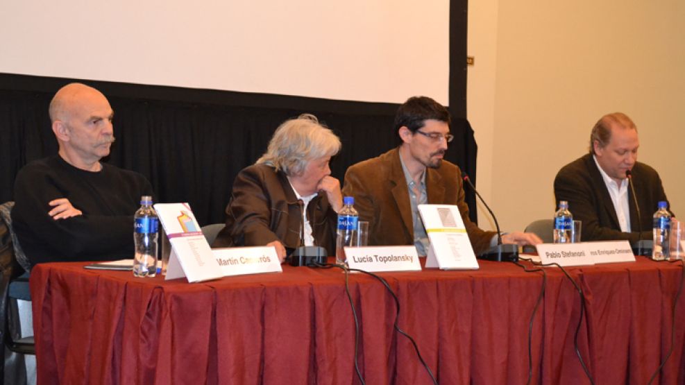 La mesa de debate en la Feria del Libro donde se habló sobre la situación de la izquierda en Latinoamérica.