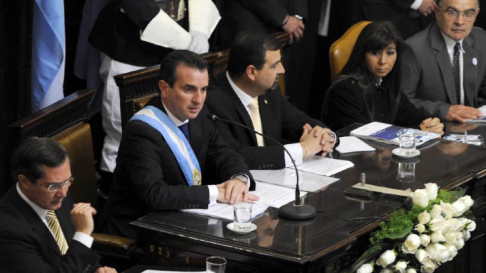 el gobernador de Mendoza, Francisco Pérez, resaltó como una "decisión histórica" el proyecto de expropiación de YPF durante el inicio de sesiones.