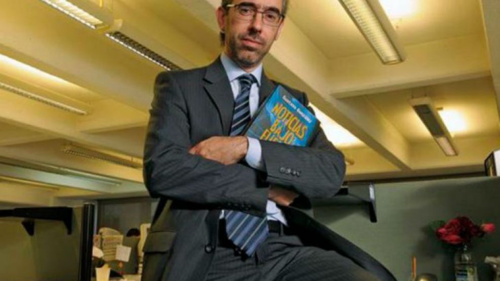 Gustavo González presenta su nuevo libro en la feria.